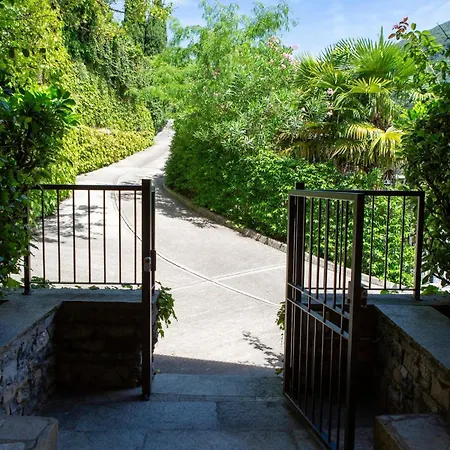 Villa Dolce Views Outdoor Terrace Dining *