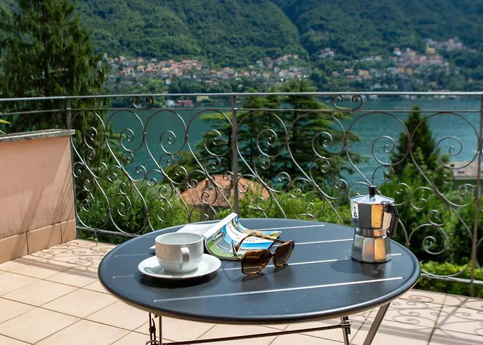 Dolce Views Outdoor Terrace Dining فيلة